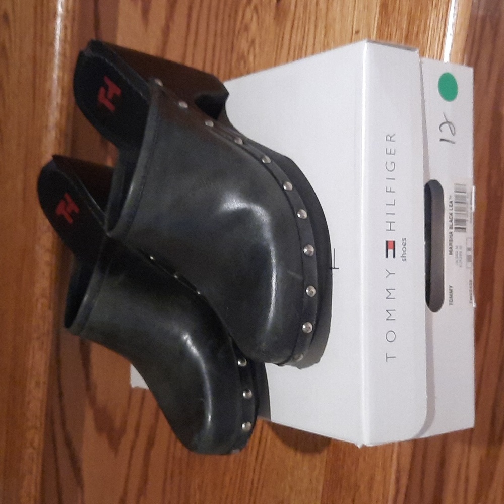Tommy Hilfiger vintage black leather studded clogs